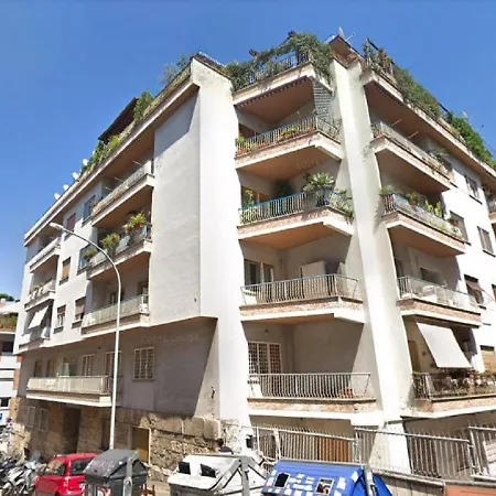 Saint Peter's House * Roma